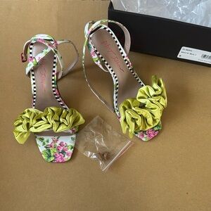 Betsey Johnson El Mira floral heels